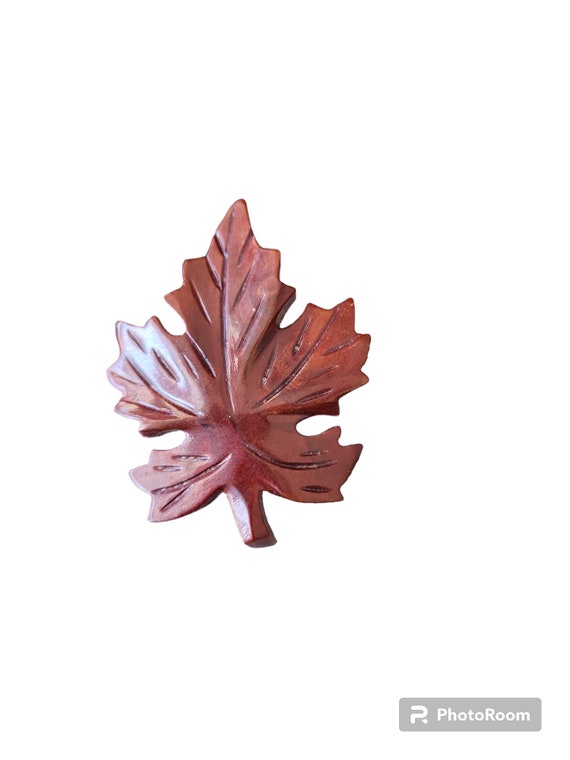 Vintage 1940s Carved Wooden Maple Leaf Brooch