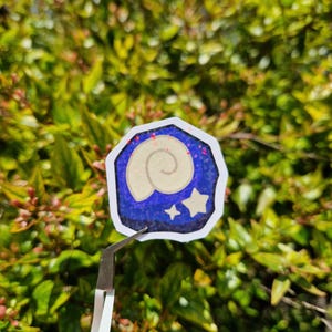 Animal Crossing Item- Fossile | Autocollant finition Holographique paillettes Handmade Cadeau Item Jeux vidéo Fanart Sticker Cute