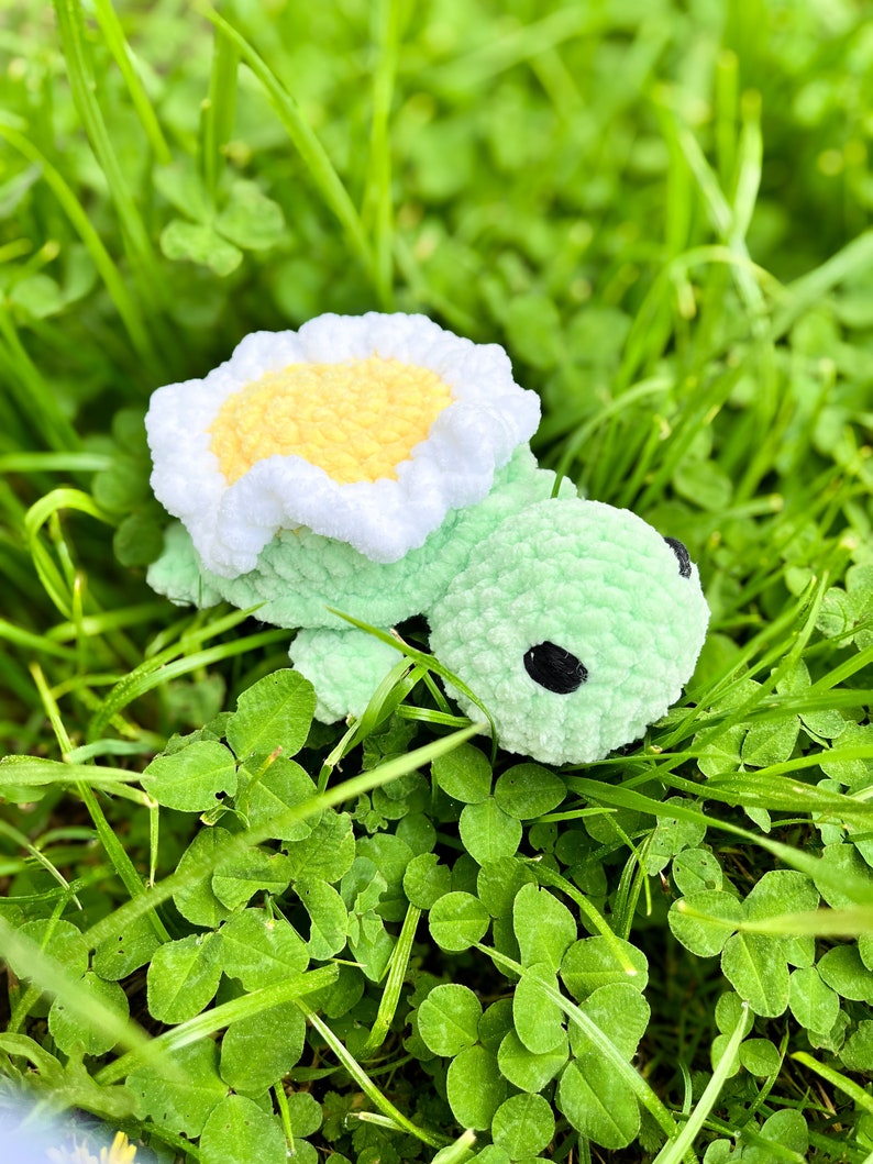 Crocheted baby turtle Plushie Cuddly toy Amigurumi image 2