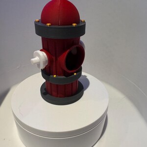 Fire Hydrant Dog Bag Holder | Leash Accessory for Stylish Walks