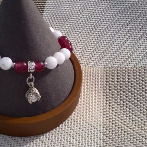 White porcelain jade and purple chalcedony with claw and pearl charm