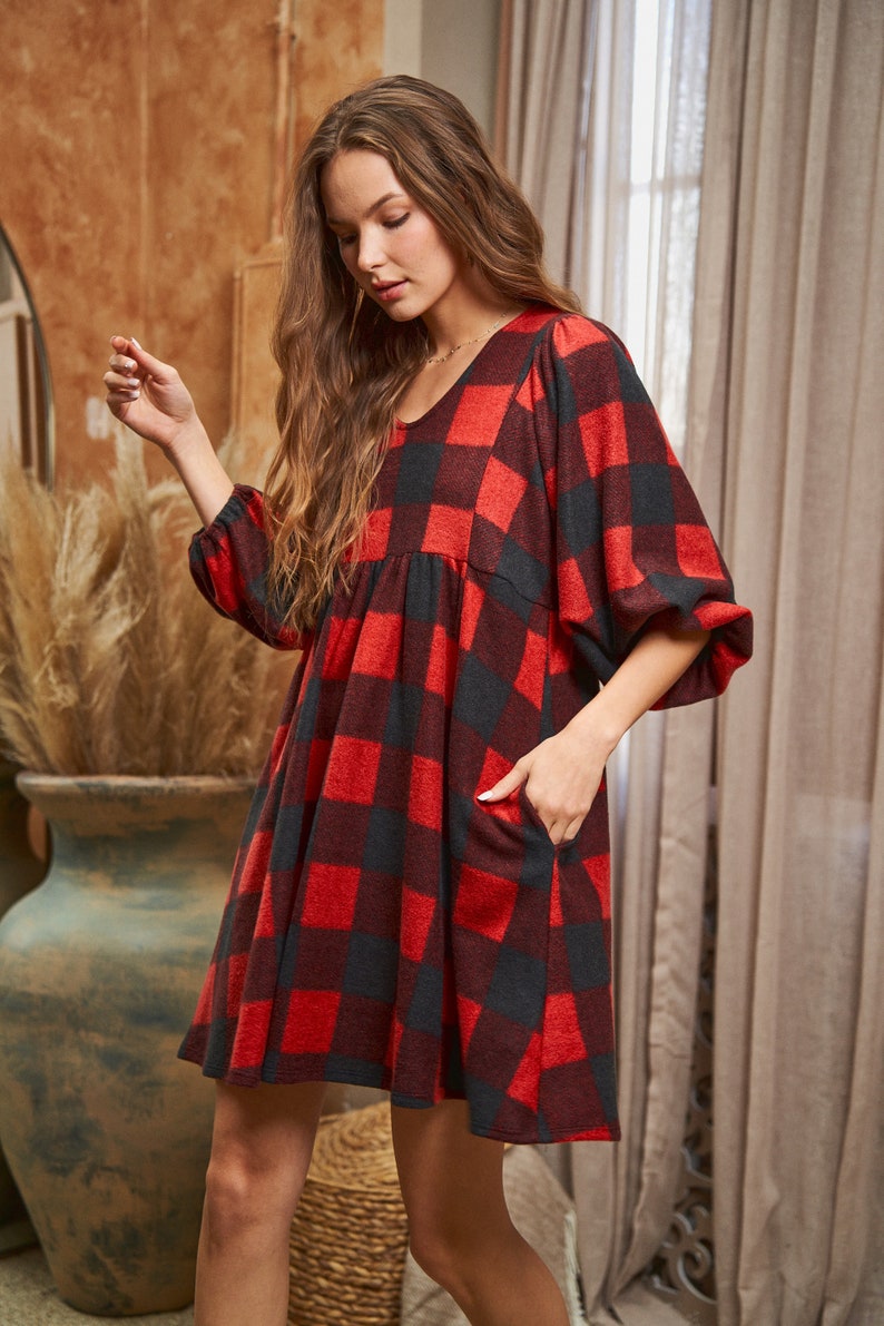Chic V-Neck Flowy Babydoll Dress