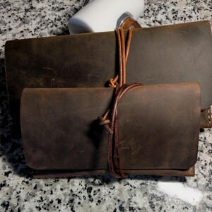 Bolsa de cuero - Marrón - Personalizada - Hecha a mano en New Hampshire - Cuero curtido al aceite - Bolsa multiusos - Correa con cordón - Hecha a mano por encargo