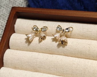 Gold Flower Stud Earrings: Minimalist Chic 925 Silver
