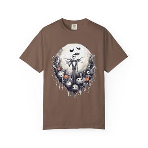Camiseta de Halloween con colores reconfortantes, camiseta de Jack Skellington, top gráfico de estilo vintage, camiseta espeluznante de Pesadilla antes de Navidad, Halloween gótico imagen 3