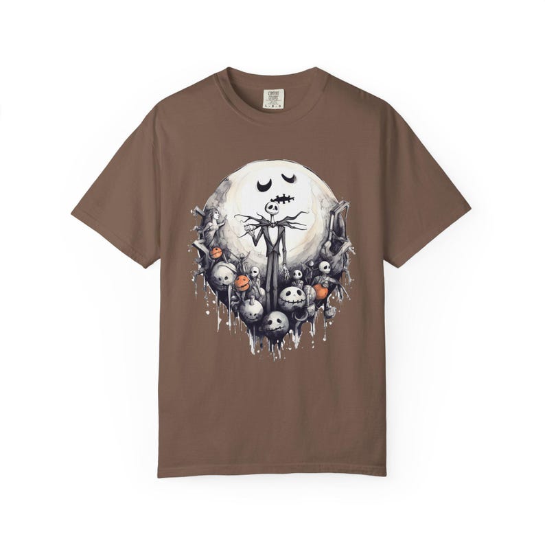 Camiseta de Halloween con colores reconfortantes, camiseta de Jack Skellington, top gráfico de estilo vintage, camiseta espeluznante de Pesadilla antes de Navidad, Halloween gótico imagen 3