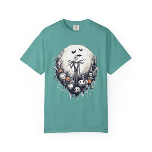 Camiseta de Halloween con colores reconfortantes, camiseta de Jack Skellington, top gráfico de estilo vintage, camiseta espeluznante de Pesadilla antes de Navidad, Halloween gótico imagen 9