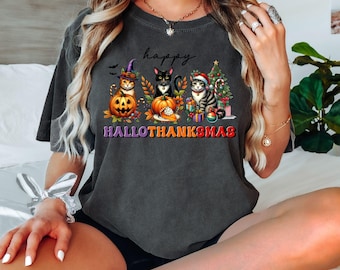 Camiseta de colores cómodos "Happy HalloThanksMas", camiseta de Halloween para mamá gata, regalo de Acción de Gracias para amantes de los gatos, camiseta navideña para dueños de gatos
