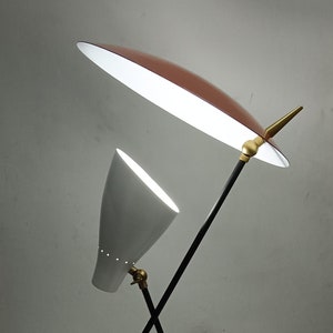 Moderne Italiaanse bureau- of tafellamp uit het midden van de eeuw in 1950-stijl