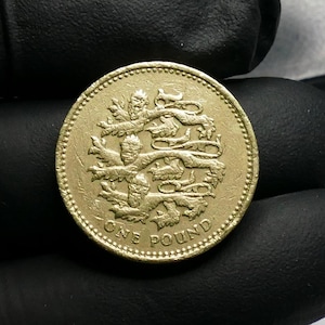 2002 One Pound British Coins
