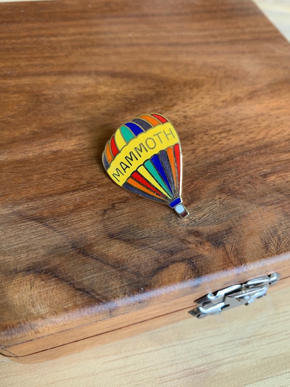 Vintage ‘Mammoth Hot Air Balloon’ Lapel Hat Pin - 