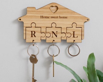 Personalized Jigsaw Key Ring Holder, Custom Family Name Key Hanger Wooden Wall Hanging Decor, Puzzle Key Ring Holder Housewarming Gifts