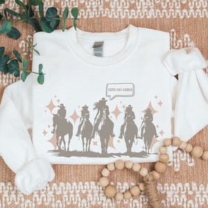 Western Sweatshirt Horse Lover Gift Cowgirl Sweatshirt Horse Girl Crewneck Cowgirl Sweater Western Apparel Gifts for Horse Lovers Gifts
