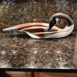 Hand carved in wood, Canadian Goose, signed by Montana carver, large, elegant decoy