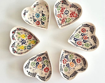 Ensemble de bols en céramique en forme de coeur, bols à sauce, bols blancs à motif floral, bol à collation, bols à trempette, saucière, bol à dessert, 4 po.