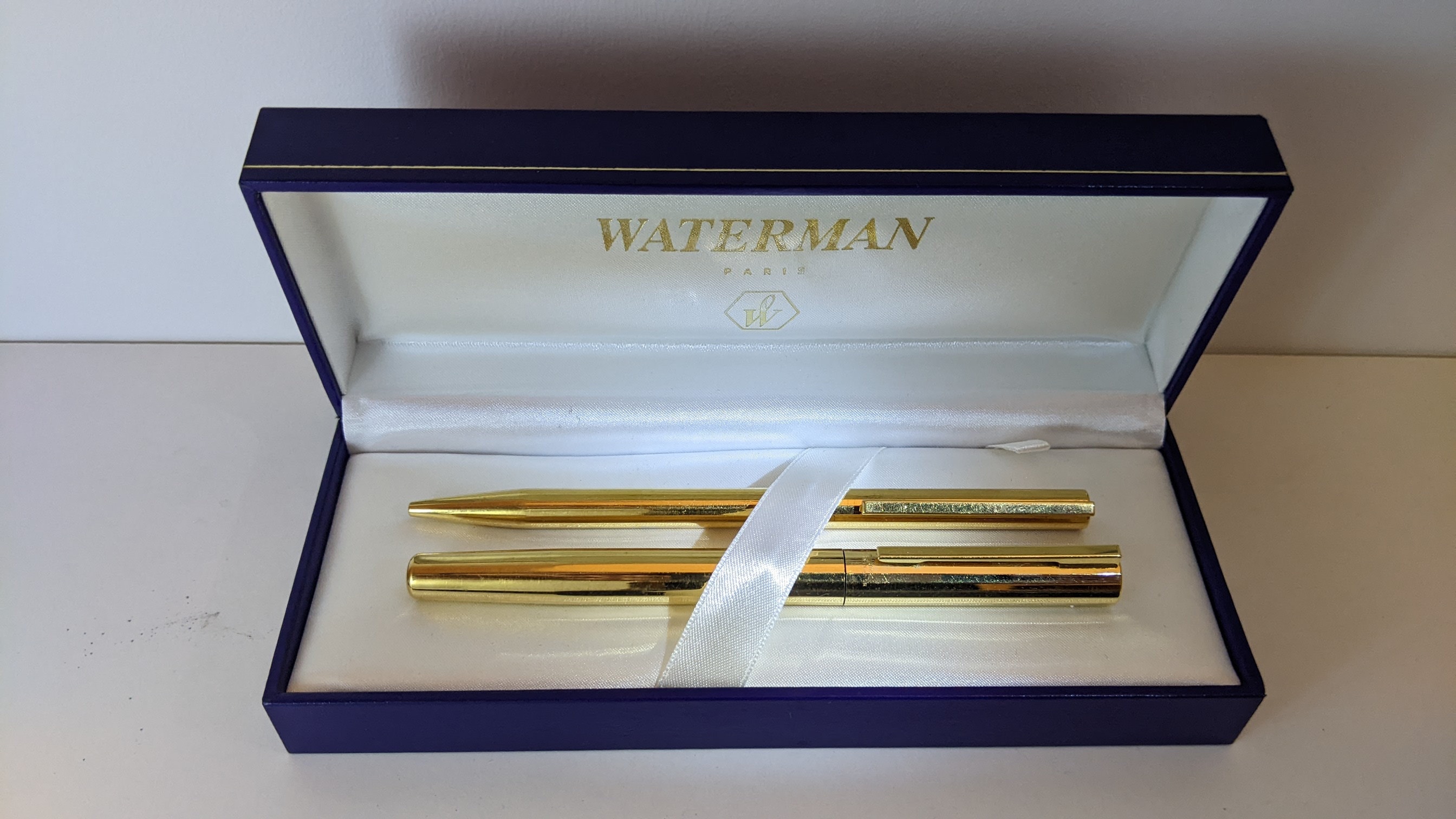 Cadeaux d'affaires stylo bille roller ou plume Waterman Graduate