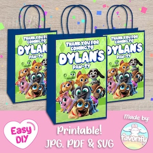 Puede incluir: Tres bolsas de regalo azules y blancas con un fondo verde que presenta perros de dibujos animados del programa de televisión Patrulla Canina. Las bolsas tienen el texto "Gracias por venir a la fiesta de Dylan" impreso en ellas.