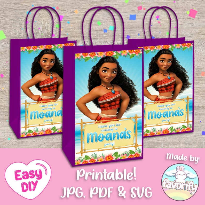 Puede incluir: Tres bolsas de regalo moradas con asas, cada una con una imagen diferente de Moana de la pel&iacute;cula de Disney Moana. Las bolsas tienen un dise&ntilde;o impreso con flores, una valla de madera y el texto "&iexcl;Gracias por venir a la fiesta de Moana!"