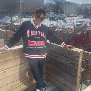 Delta Miner Hall Pullover - Black/Red