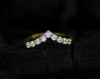 14K Gold Moissanite Chevron Ring/Diamond Shimmering Ring/Gold V Shape Ring/Perfect Matching Band/Stackable Ring/Wedding Band/Curved/Band