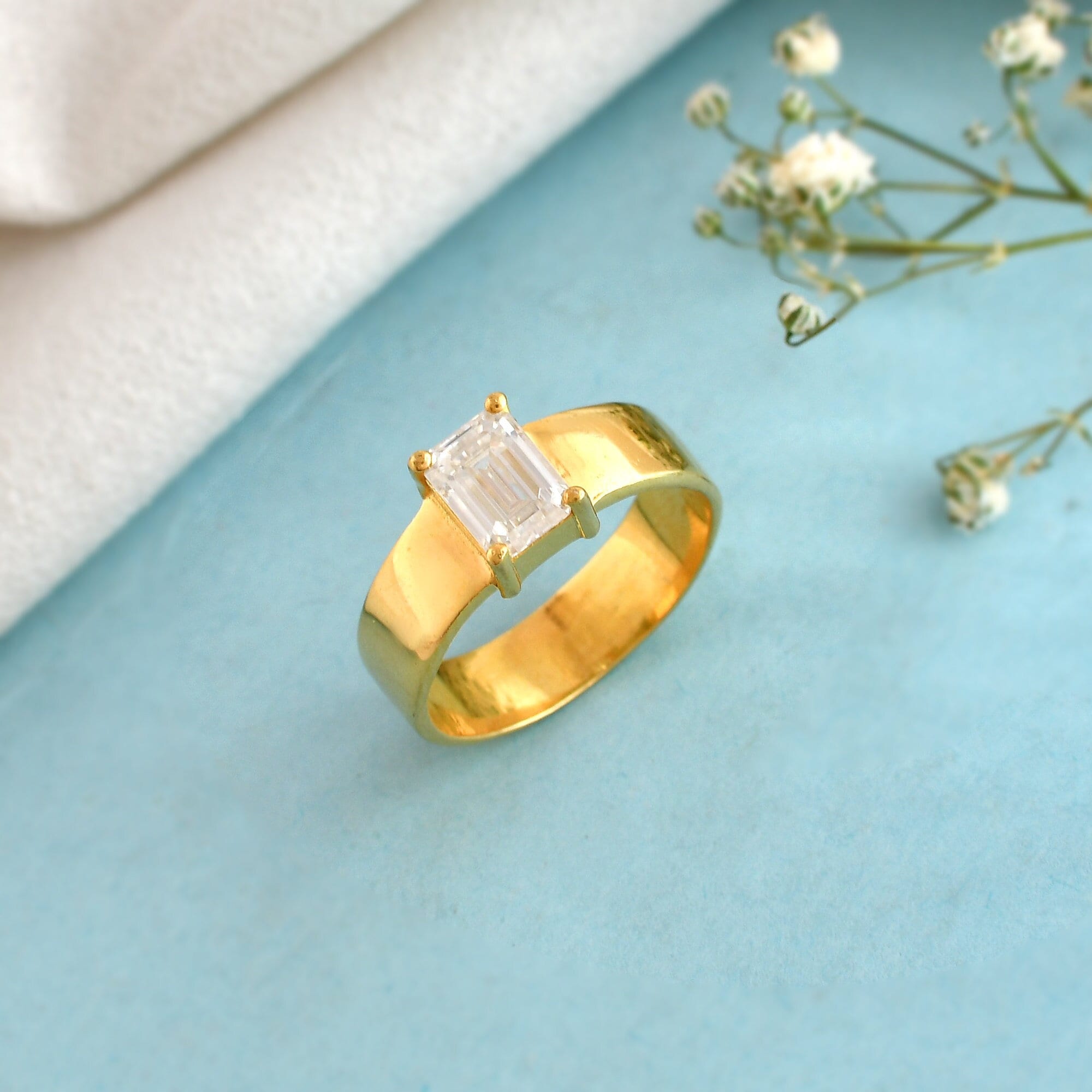 14K Gold Emerald Moissanite Wedding Band - 5mm Wide Women's Ring