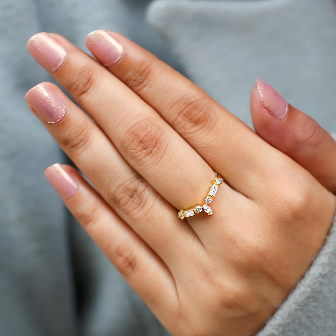 Moissanite Tiara Ring: 14k Gold Chevron V Ring - Etsy