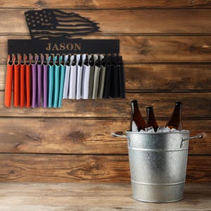 Personalisierter Kühler Spender, benutzerdefinierter Dosenkühler mit Flaschenöffner für Bierliebhaber, individuelles Geschenk, Metall 44 cm