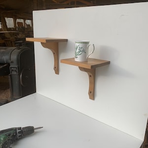 Bracket shelf in pine or oak, display shelf, pot plant shelf, somewhere to put the clock or speaker.