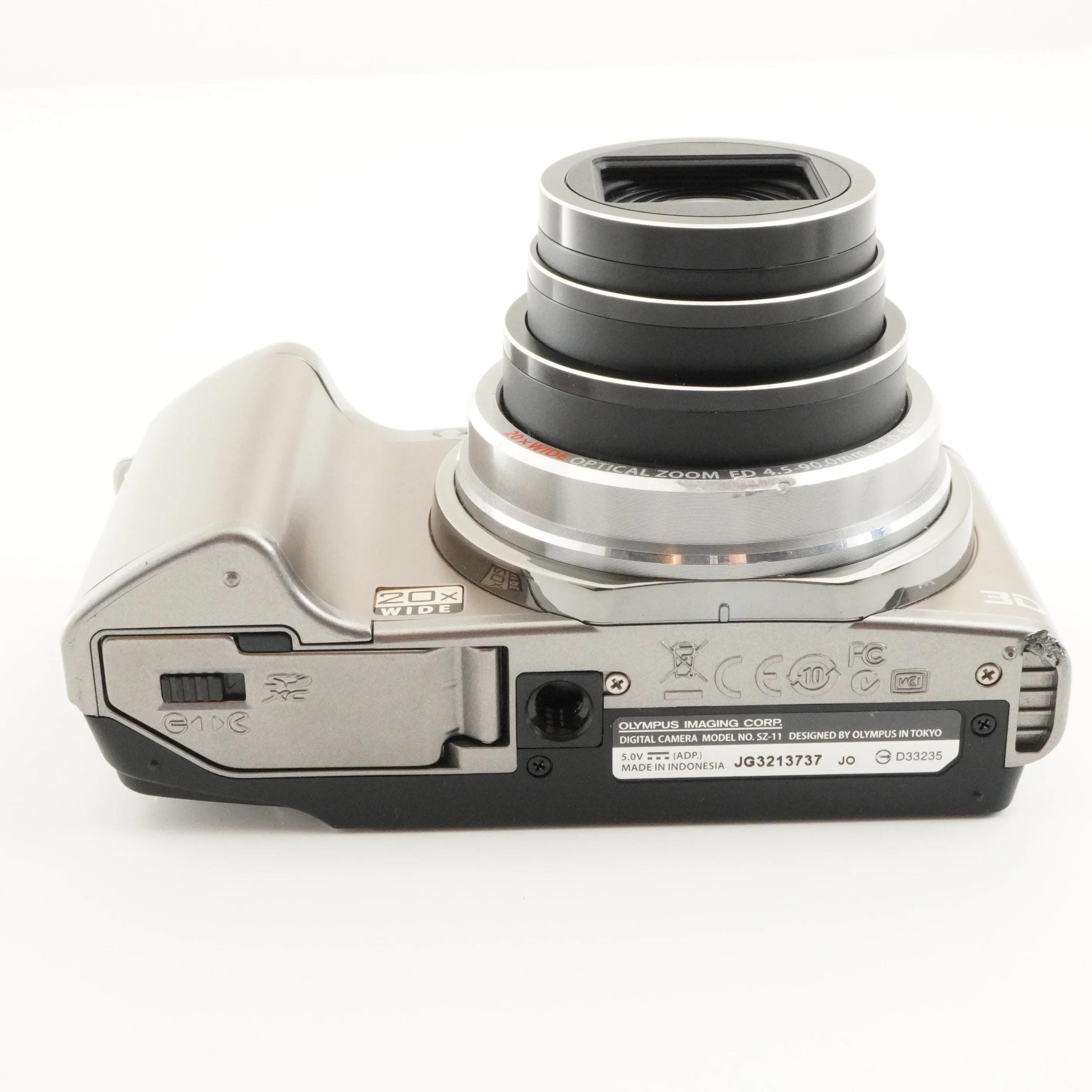 OLYMPUS SZ-11 シルバー 箱入り 4GB SDHCカード付き デジタルカメラ