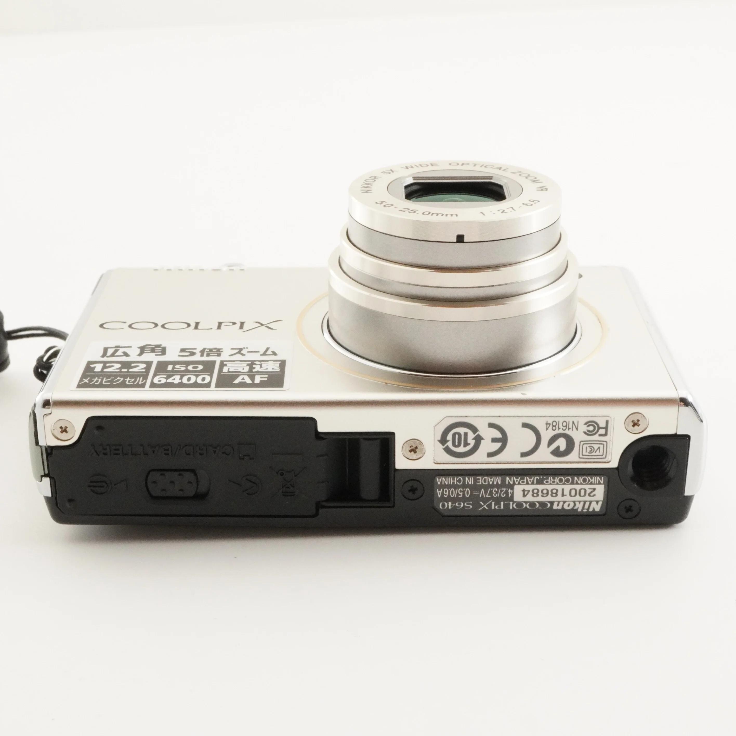 Nikon COOLPIX S640 シルバー 箱入り + 4GB SDHCカード付き デジタル
