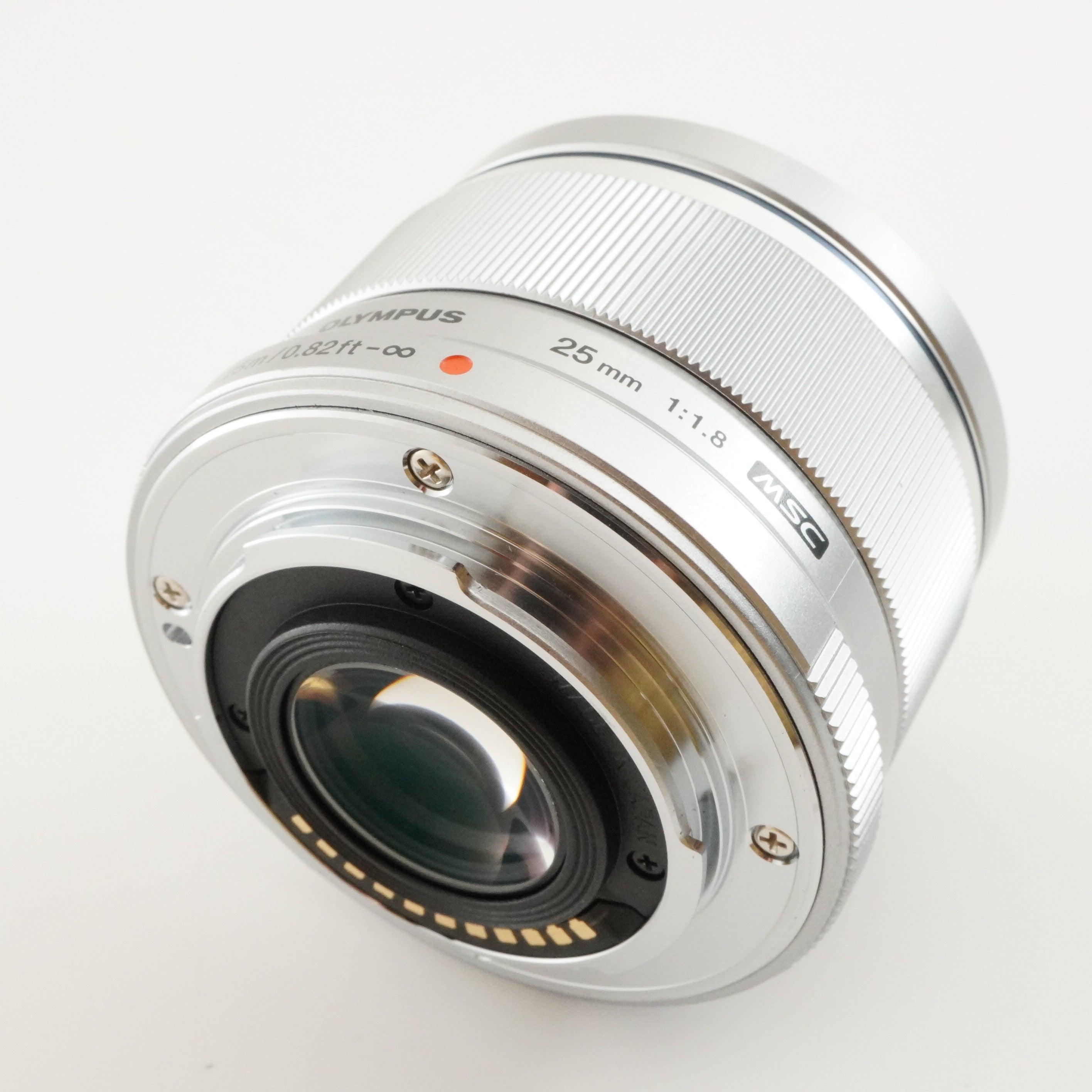 OLYMPUS M.ZUIKO DIGITAL 25mm F1.8 Silver in Box Af Prime