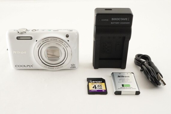 Nikon COOLPIX S6600 White With 4GB Sdhc Card Digital Camera From