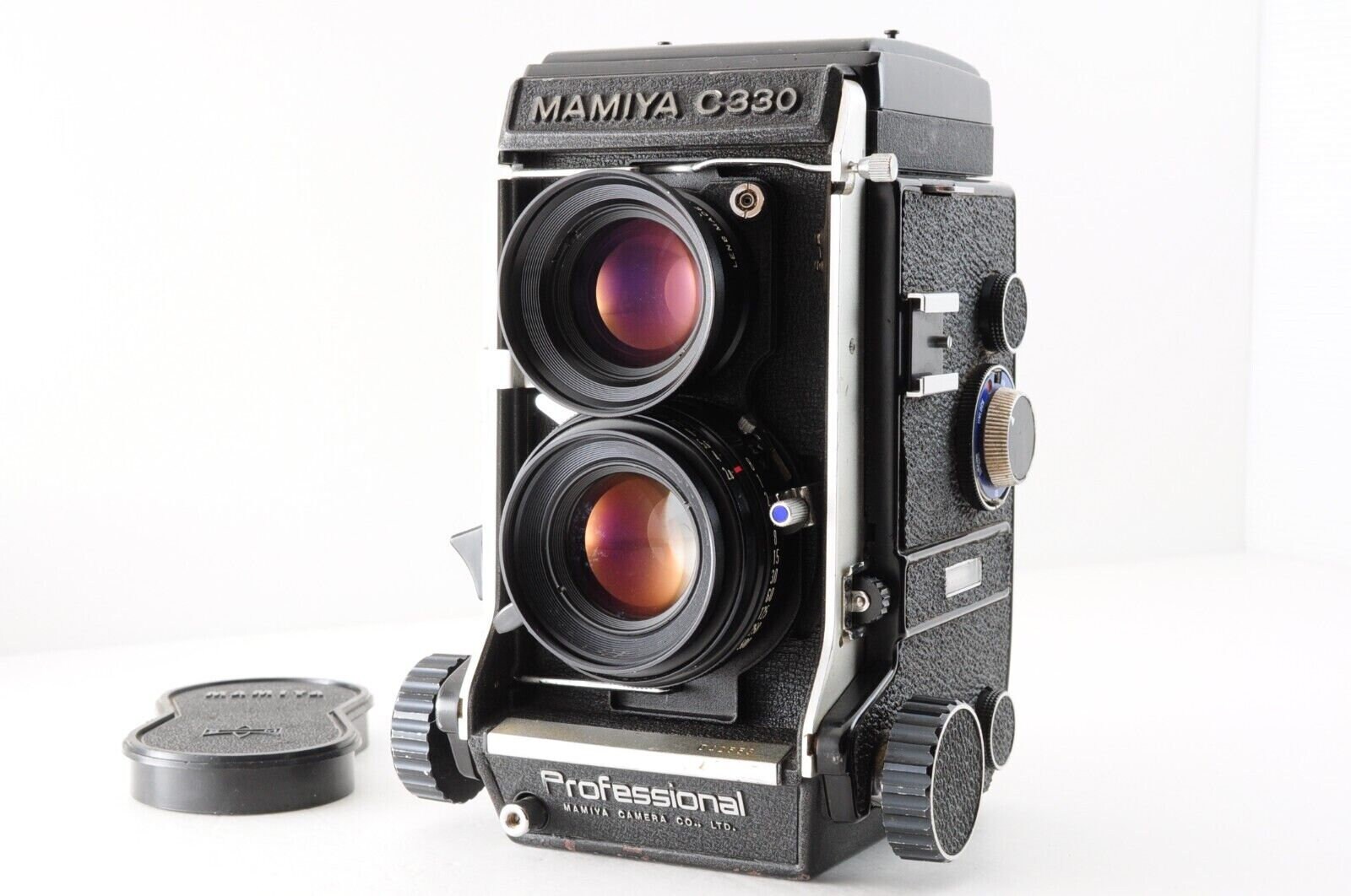 MAMIYA PROFESSIONAL C220 + 80mm f 2.8 Mamiya C220 + Sekor 80mm F