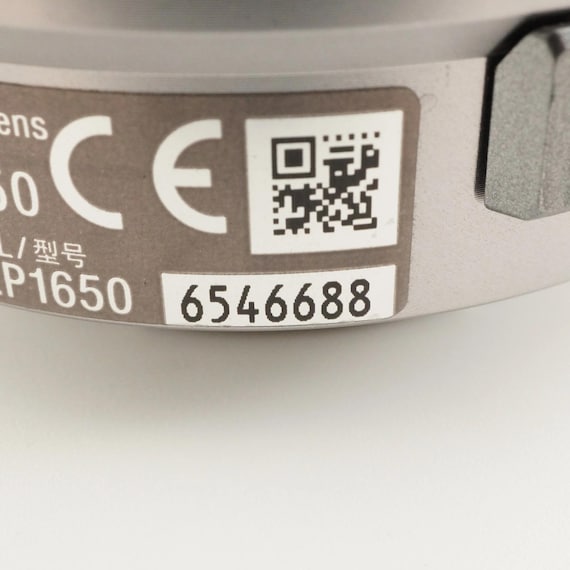 SONY α NEX-5R ホワイト [7,014枚撮影] + E Pz 16-50 mm + 32GB SD