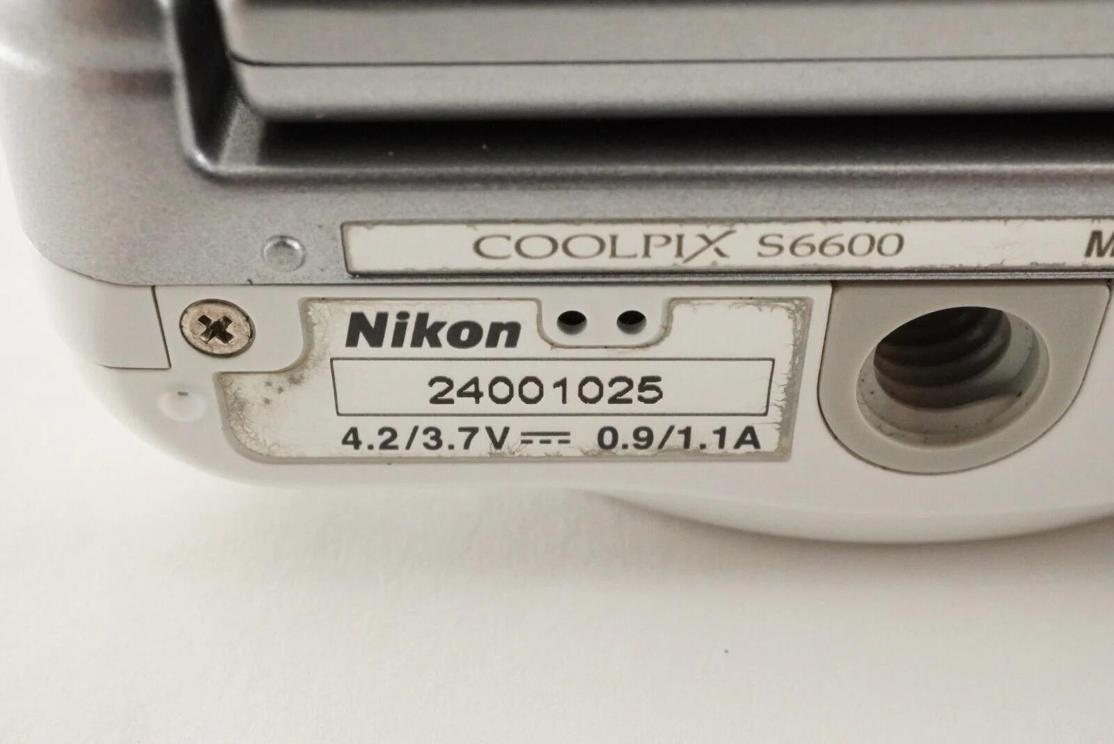Nikon COOLPIX S6600 White & 4GB Sdhc Card Digital Camera From