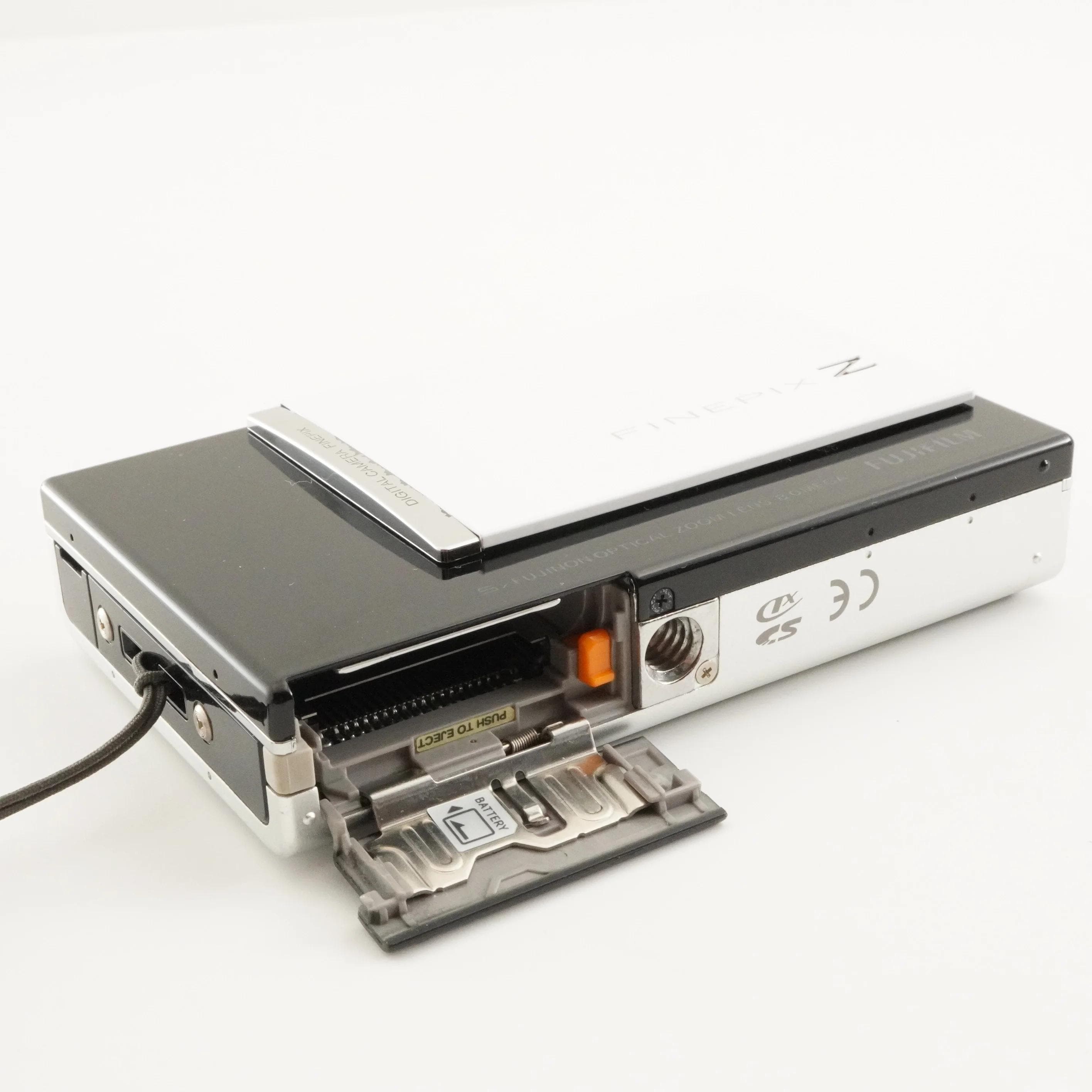 FUJIFILM Finepix Z100fd Black&white With 4GB SDHC Card From