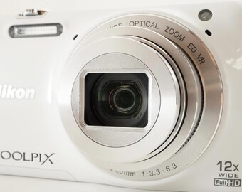 Nikon COOLPIX S6600 White With 4GB Sdhc Card Digital Camera From
