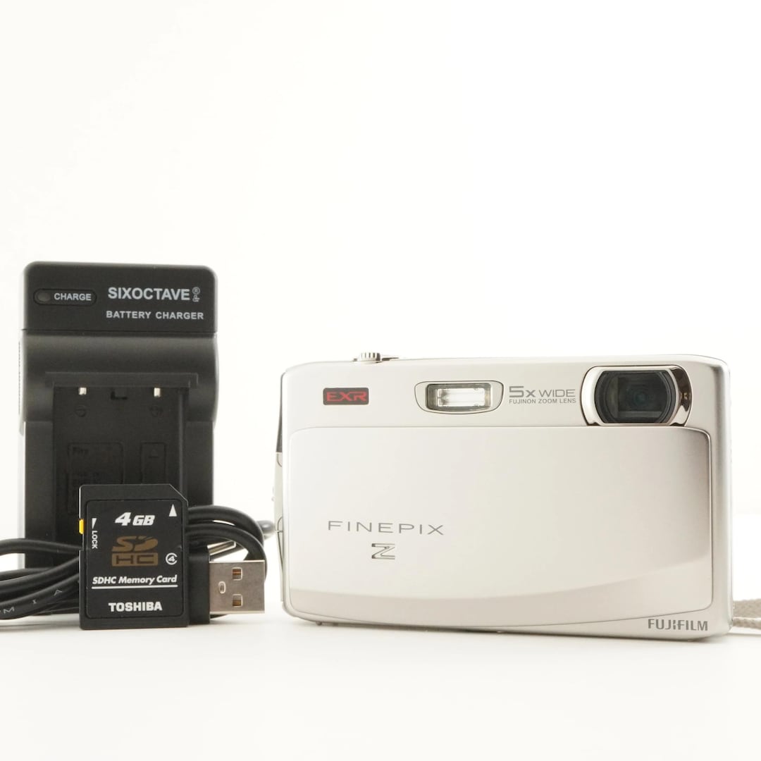 FUJIFILM Finepix Z900 EXR Silver + 4gb Sdhc Card From Japan #10512