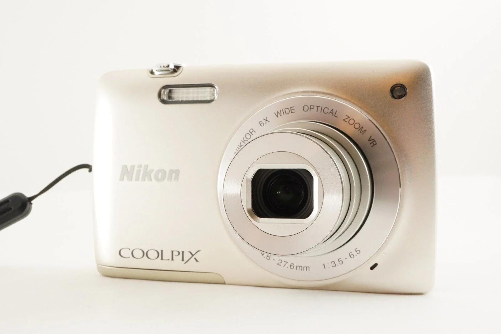 Nikon COOLPIX S4400 Silver in Box &4GB Sdhc Card Digital Camera
