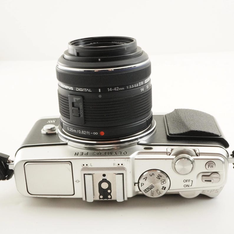 OLYMPUS PEN E-P5 Silver [5,142 Shot] + 14-42mm Ii R 4gb Sdhc from Japan #10253 Bild 6