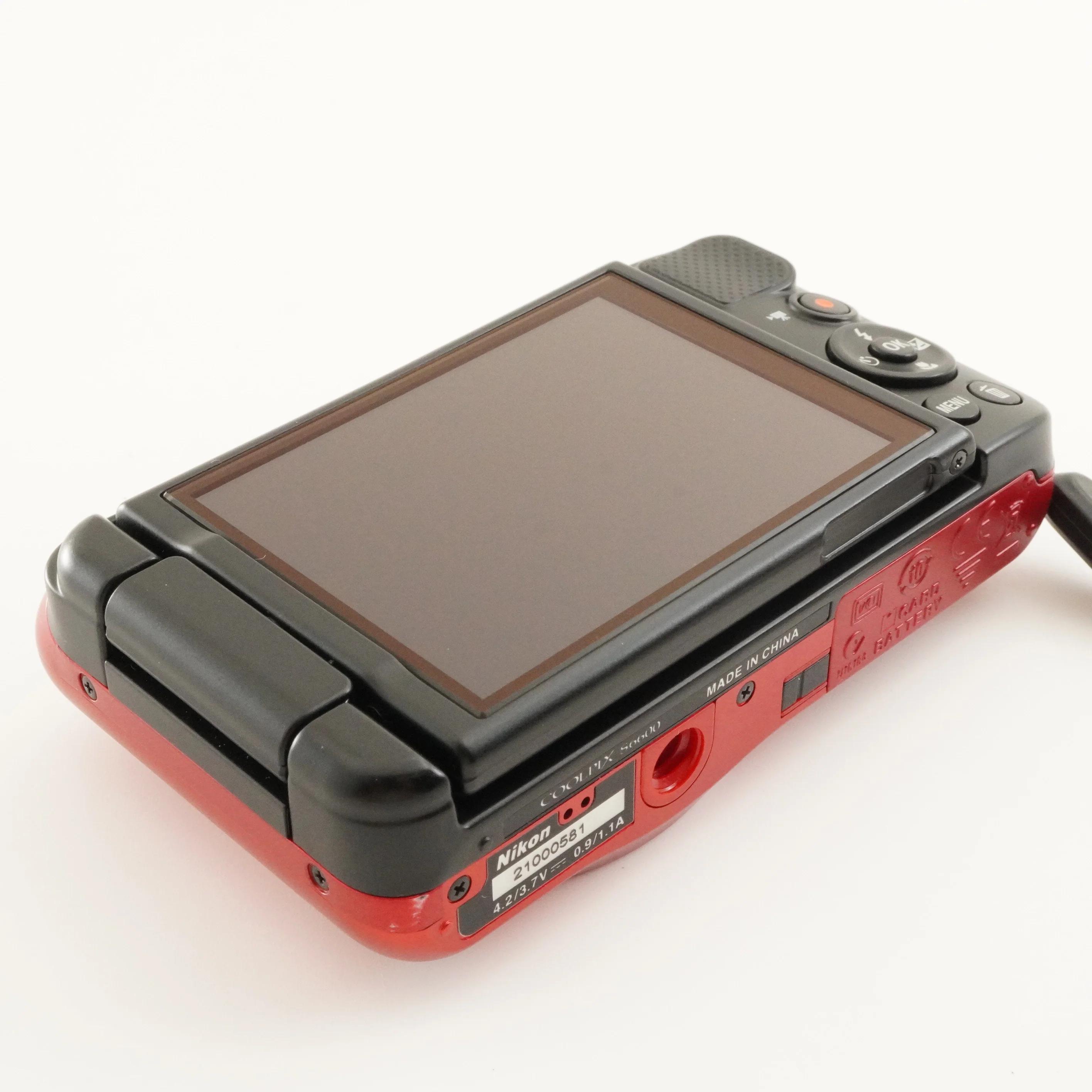 Nikon COOLPIX S6600 rood met 4 GB SDHC-kaart digitale camera uit