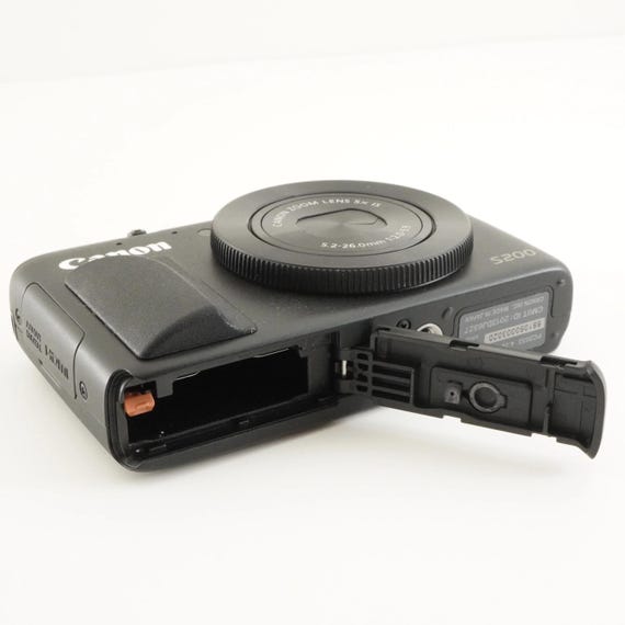 Câmera digital Canon PowerShot S200 preta com cartão SDHC de 4 GB