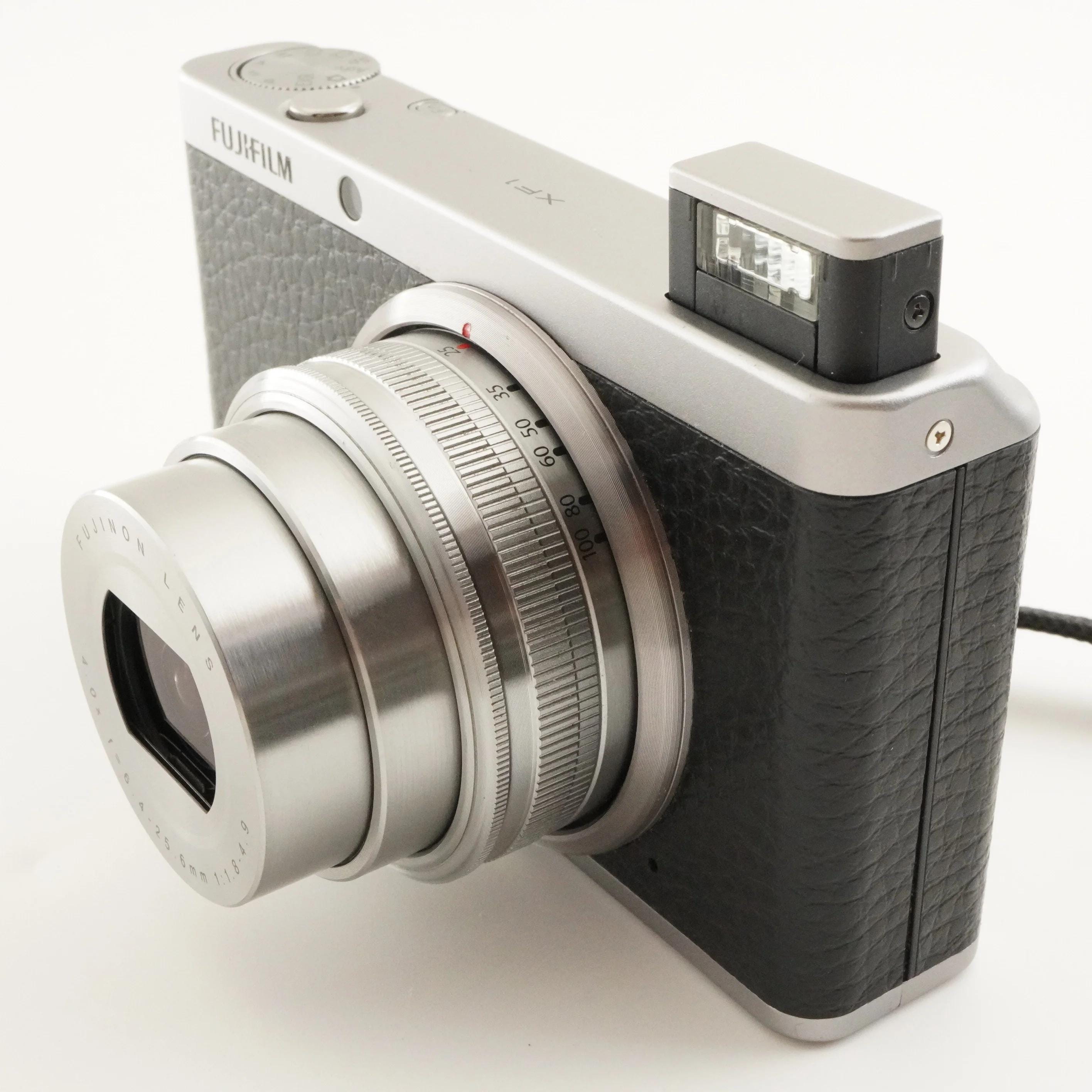 FUJIFILM XF1 Black With 4GB Sdhc Card Digital Camera From Japan