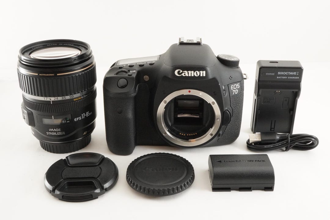 Canon EOS 7D [S/C 13,072] + Ef-s 17-85mm F4-5.6 is Usm From