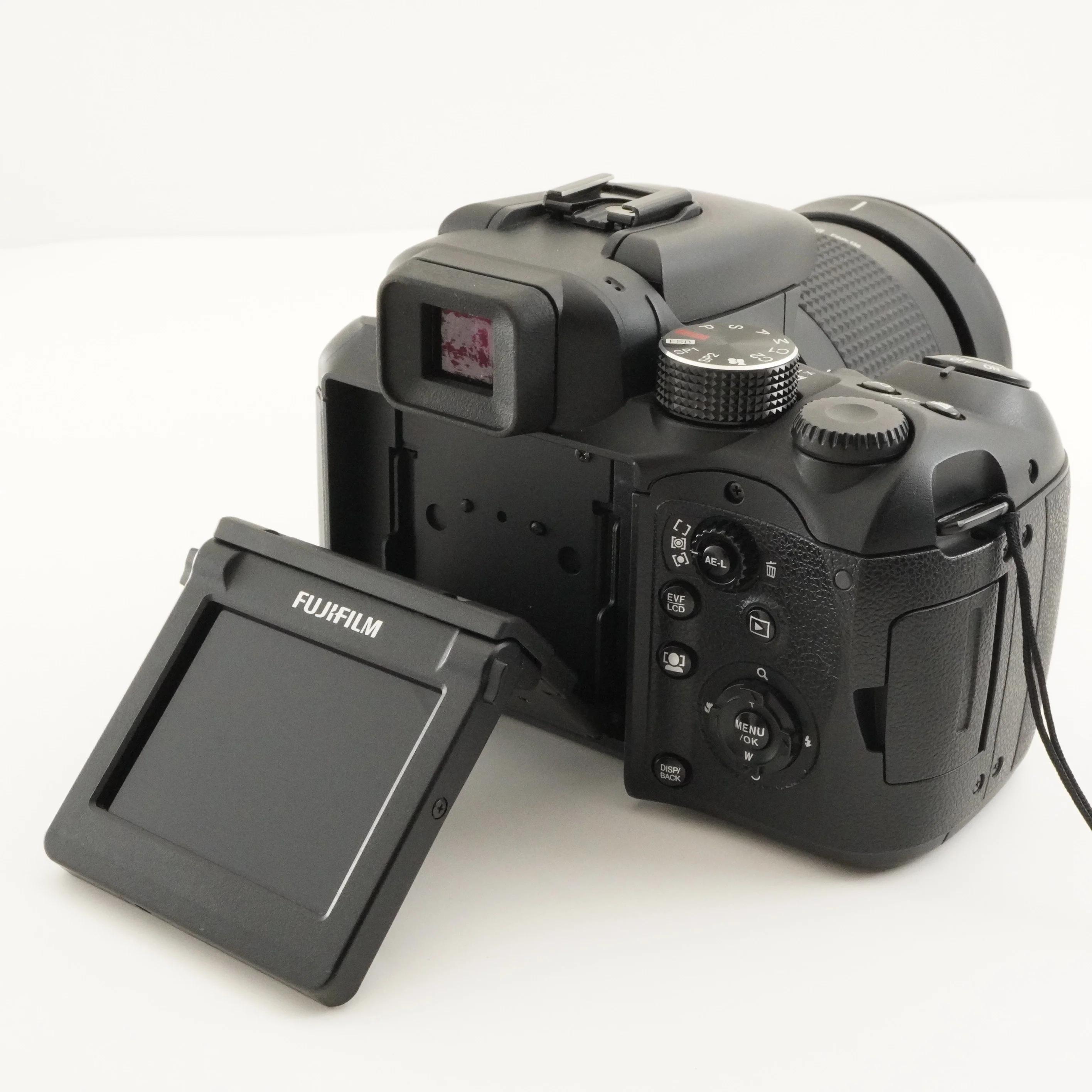 FUJIFILM FinePix S100FS 4GB SDHCカード付きデジタルカメラ（日本製