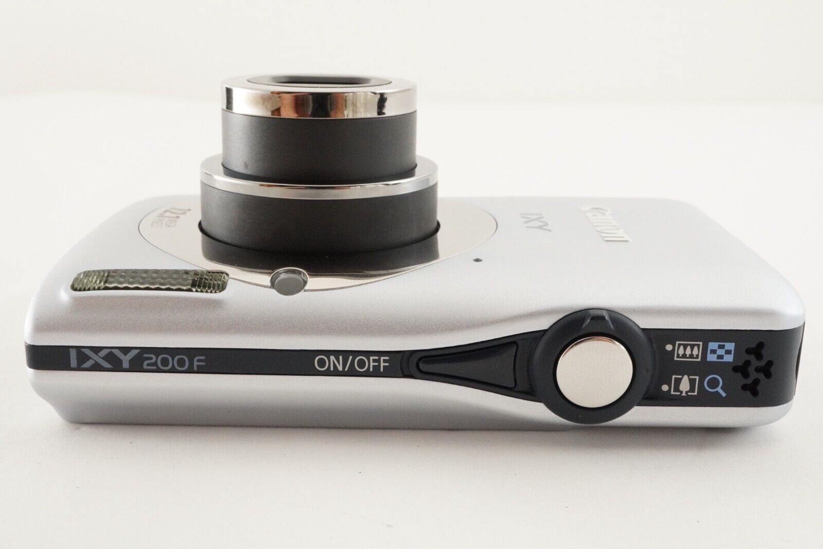 Canon IXY 200F Silver in Box With 16GB Sdhc Card Digital Camera  