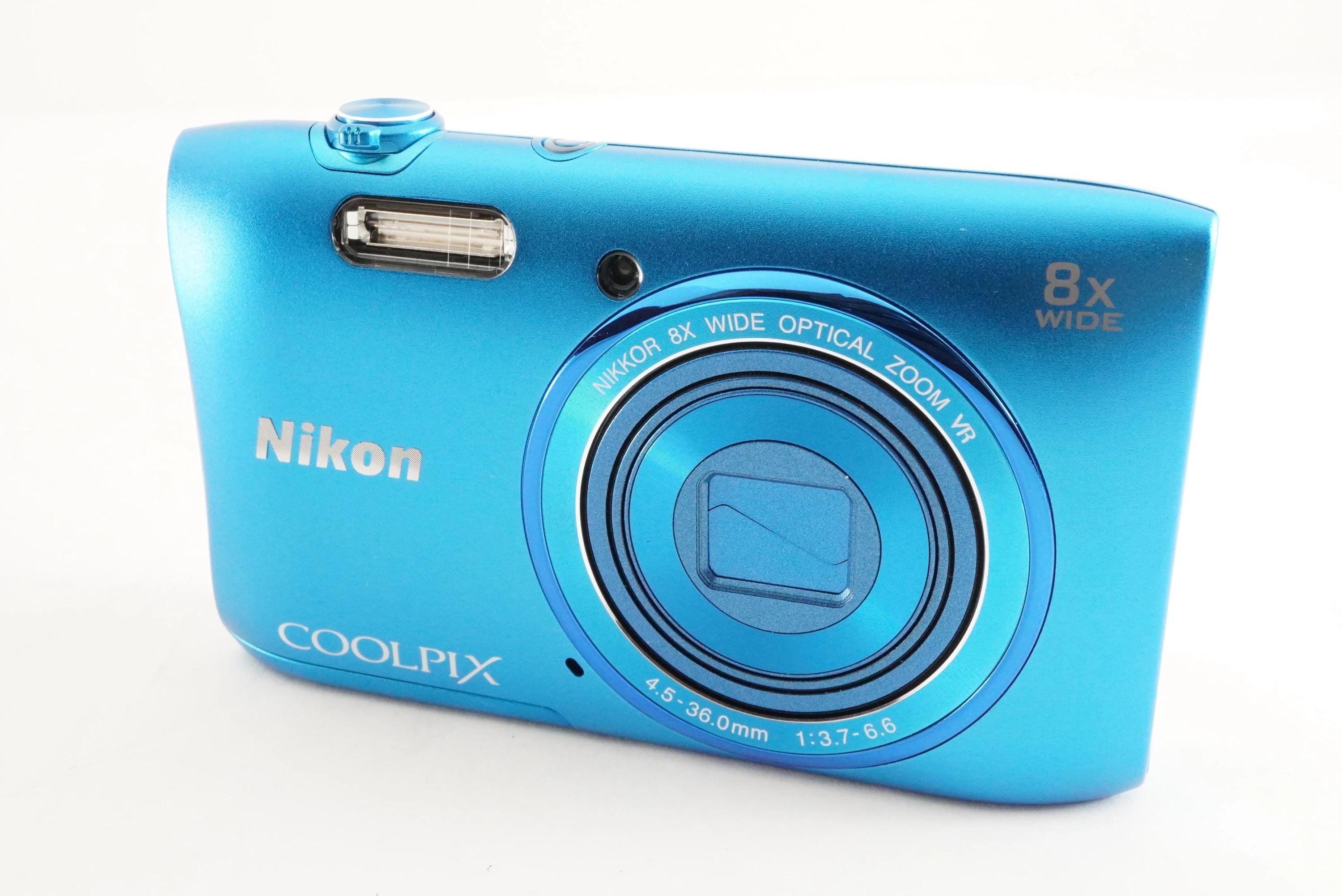 Nikon COOLPIX S3600 ブルー Nikon COOLPIX S3600 Blue 20.0MP 8x Zoom Digital Camera ＋Battery