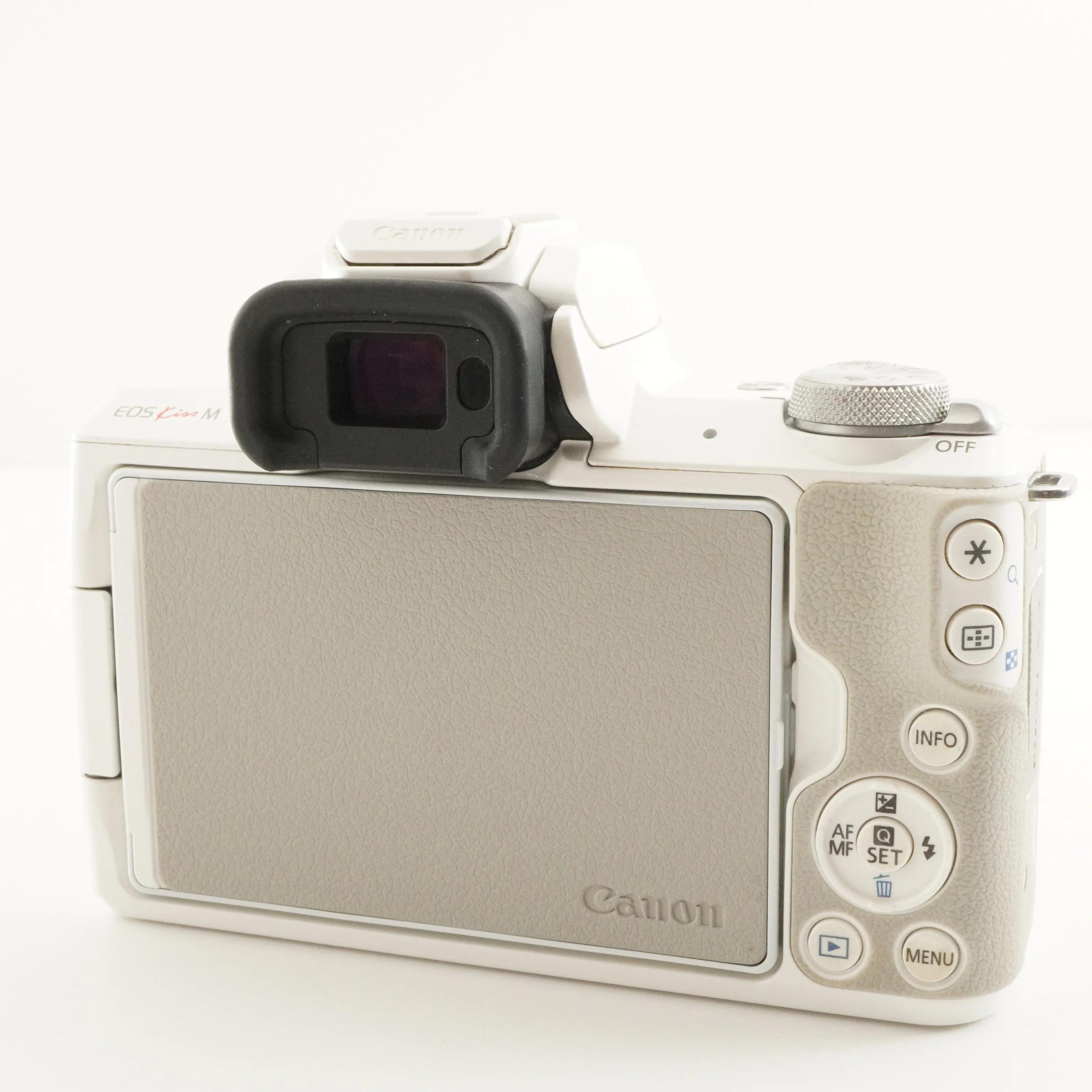 Canon EOS Kiss M / M50 White + EF-M 15-45mm + 16GB Sdcard From
