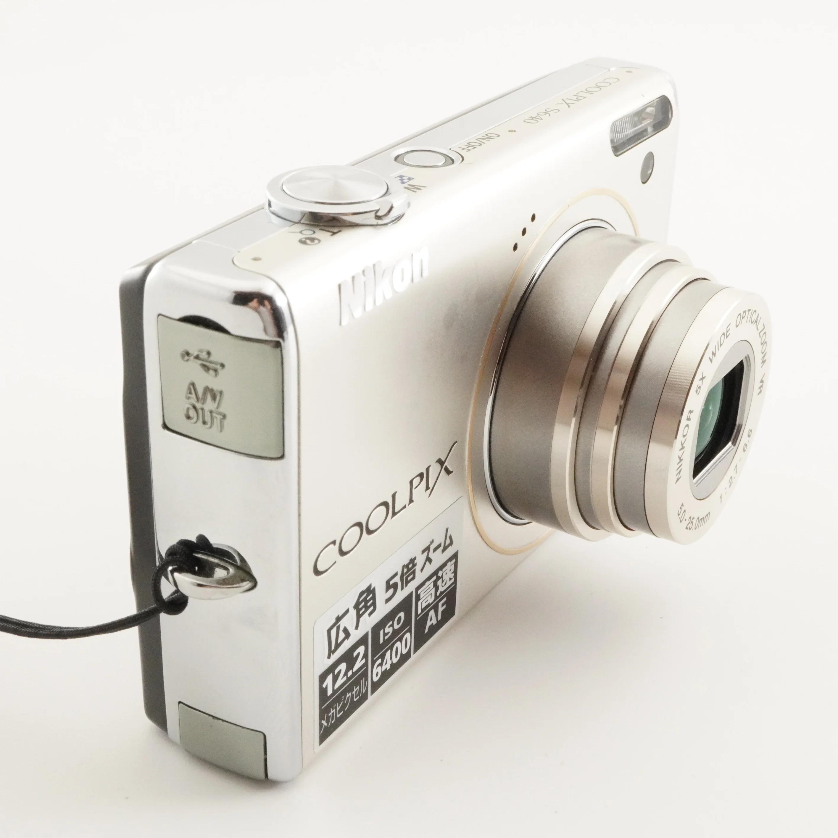 Nikon COOLPIX S640 シルバー 箱入り + 4GB SDHCカード付き デジタル