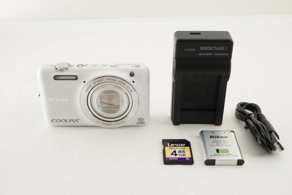 Nikon COOLPIX S6600 White With 4GB Sdhc Card Digital Camera From